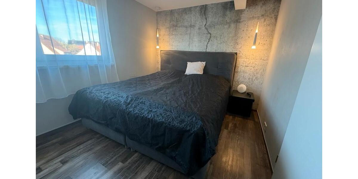 Dachgeschoßwohnung Markgröningen - 4 Zimmer, 85 m&sup2;, 379.000&euro; | Angebot:23473045