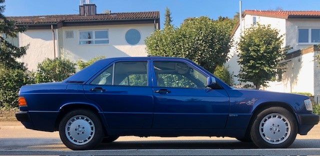 Mercedes-Benz 190 153.000 km 20.700 € Leonberg 71229