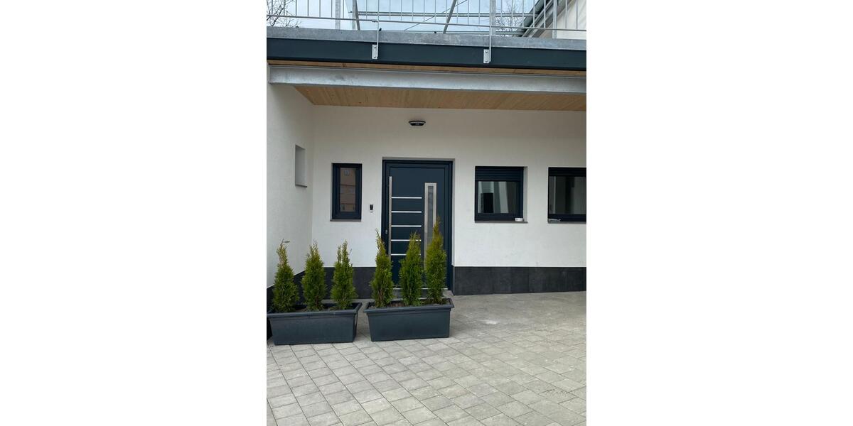 Erdgeschoßwohnung Reutlingen Altenburg - 2 Zimmer, 67 m&sup2;, 1.050&euro; | Angebot:24623349
