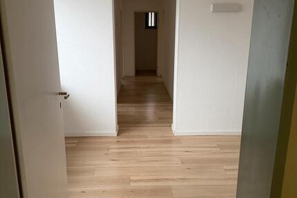 Wohnung Niefern-Öschelbronn Öschelbronn - 4 Zimmer, 115 m&sup2;, 1.350&euro; | Angebot:25592548