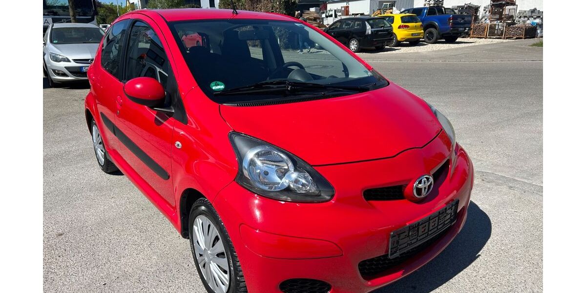Toyota Aygo (X) 118.000 km 2.800 &euro; Waiblingen OT Hegnach 71334