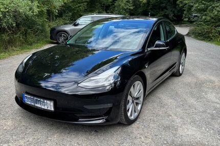 Tesla Model 3 149.000 km 19.900 € Stuttgart 70192