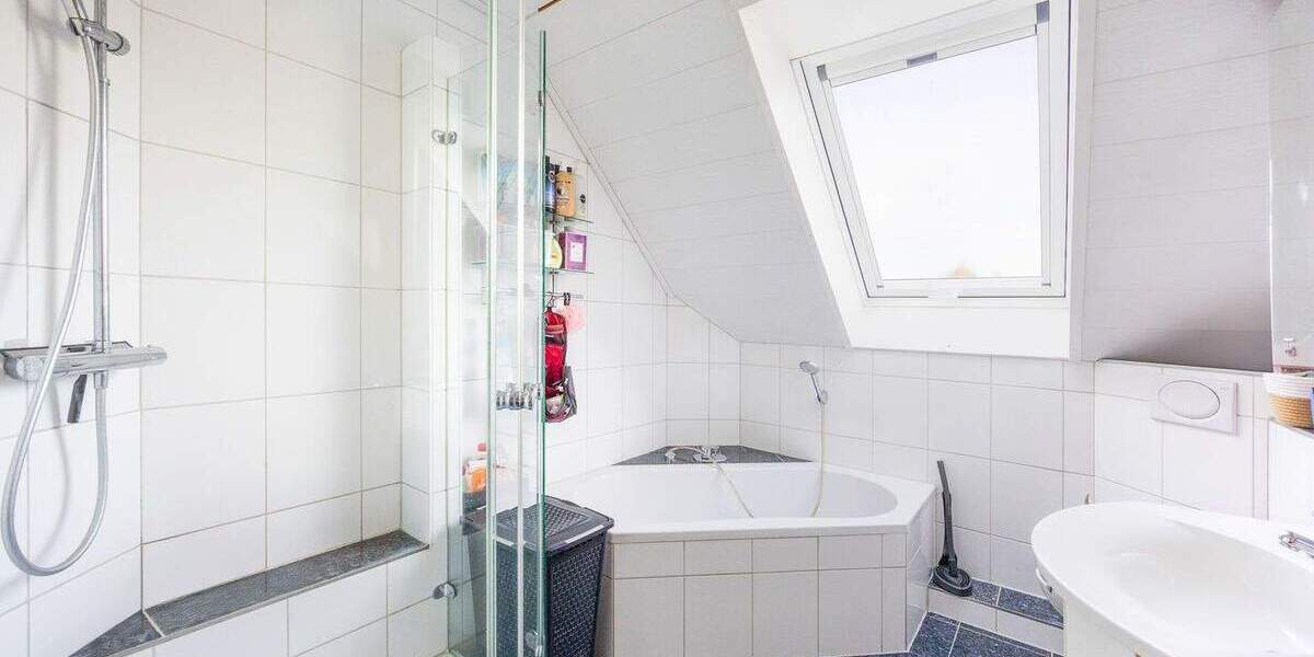 Doppelhaushälfte Ludwigsburg Poppenweiler - 4 Zimmer, 95 m&sup2;, 495.000&euro; | Angebot:24278207