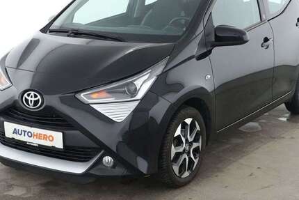 Toyota Aygo 49.517 km 10.490 &euro; Stuttgart 70195