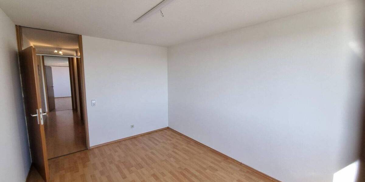 Etagenwohnung Kornwestheim - 3 Zimmer, 84 m&sup2;, 312.000&euro; | Angebot:26343978