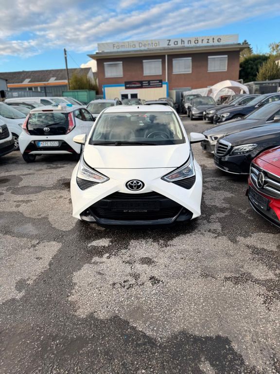 Toyota Aygo (X) 74.600 km 8.600 € Sindelfingen 71065