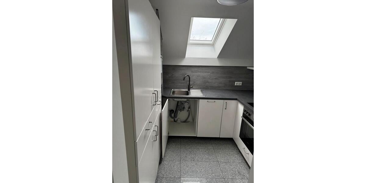 Dachgeschoßwohnung Sindelfingen - 2 Zimmer, 56 m&sup2;, 1.200&euro; | Angebot:24588379