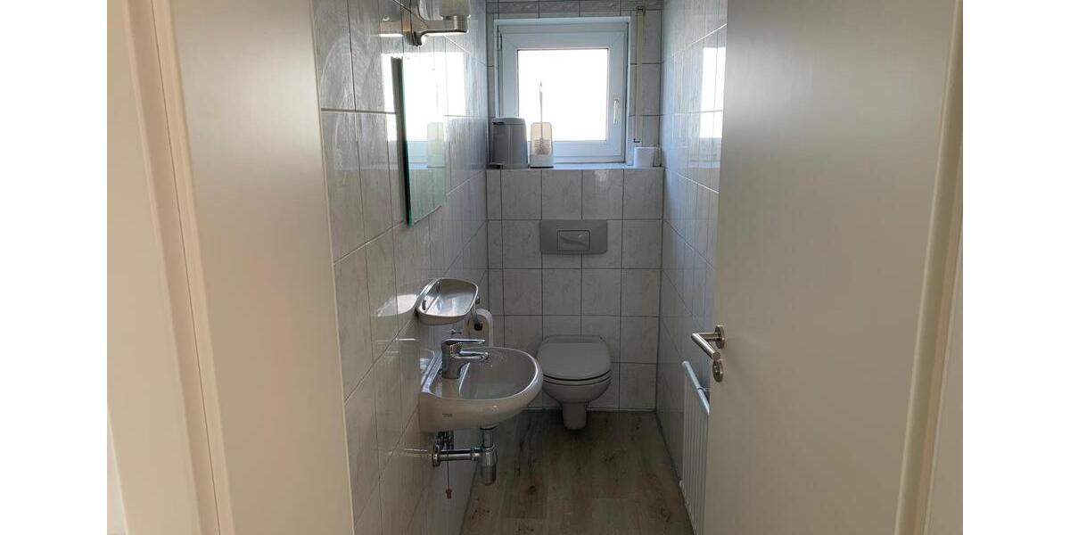 Dachgeschoßwohnung Reutlingen Sondelfingen - 4 Zimmer, 95 m&sup2;, 1.150&euro; | Angebot:24456926