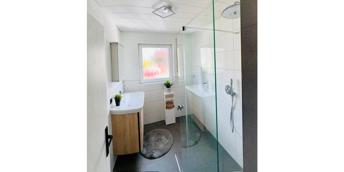 Etagenwohnung Nürtingen - 2.5 Zimmer, 66 m&sup2;, 1.090&euro; | Angebot:26364899