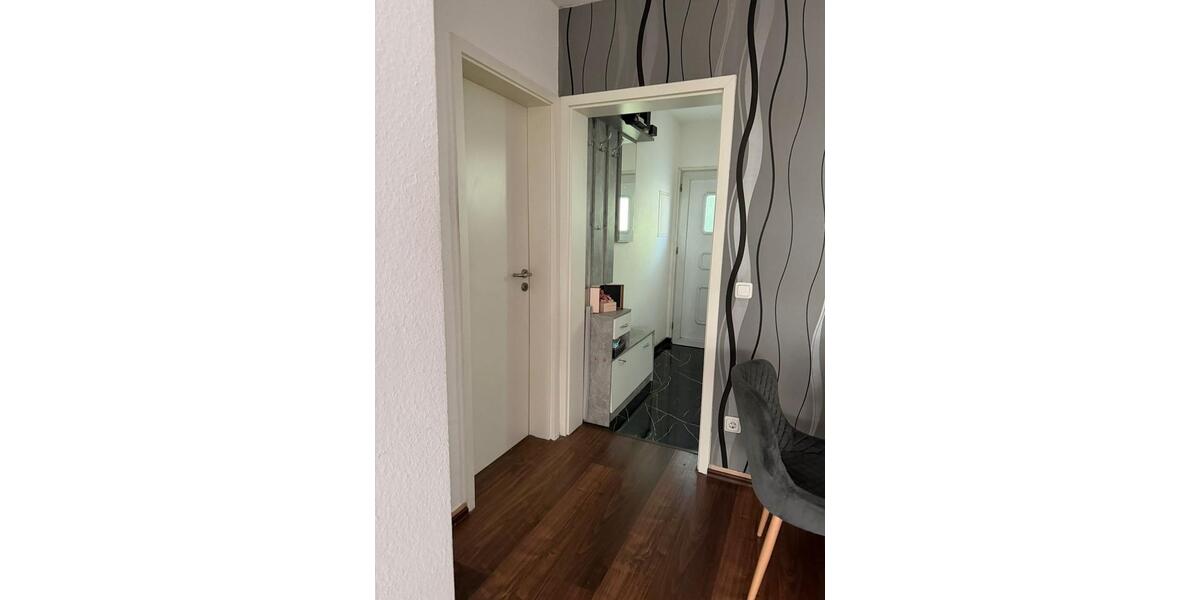 Erdgeschoßwohnung Stuttgart Luginsland - 3 Zimmer, 60 m&sup2;, 297.000&euro; | Angebot:27292976