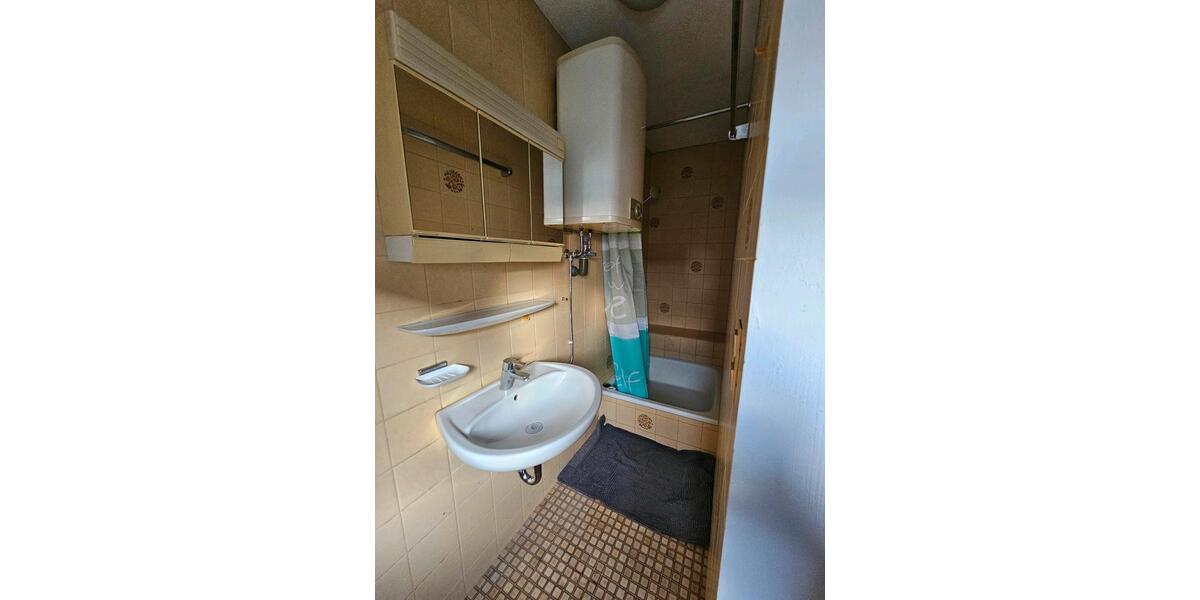 Erdgeschoßwohnung Ammerbuch - 5 Zimmer, 170 m&sup2;, 1.800&euro; | Angebot:25936825