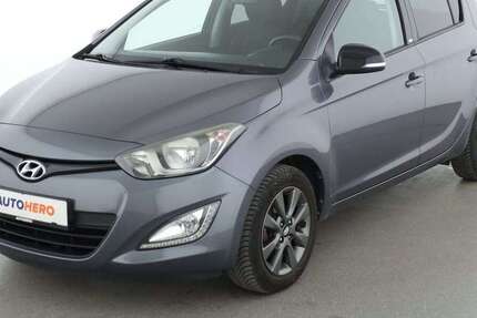 Hyundai i20 72.648 km 7.250 &euro; Stuttgart 70195