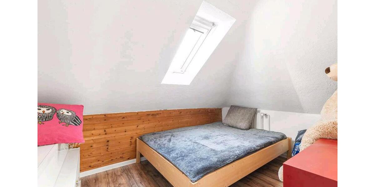 Dachgeschoßwohnung Pforzheim - 3.5 Zimmer, 72 m&sup2;, 220.000&euro; | Angebot:23676710