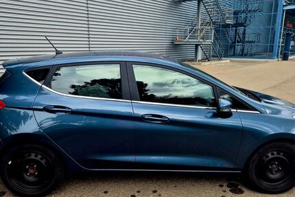 Ford Fiesta 129.500 km 7.399 € Reutlingen/ Degerschlacht 72768