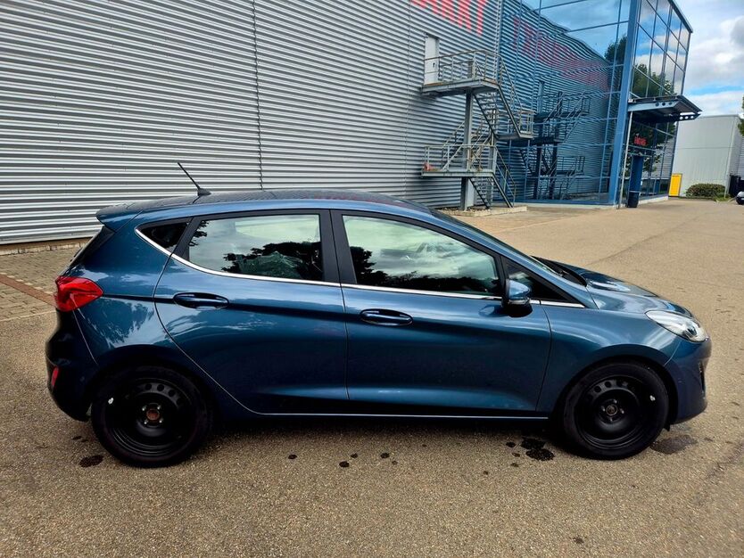 Ford Fiesta 129.500 km 7.399 € Reutlingen/ Degerschlacht 72768