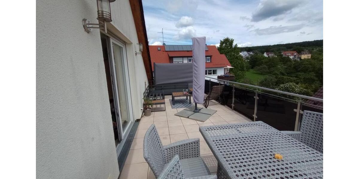 Dachgeschoßwohnung Esslingen am Neckar Hegensberg - 3 Zimmer, 69 m&sup2;, 1.250&euro; | Angebot:27601324