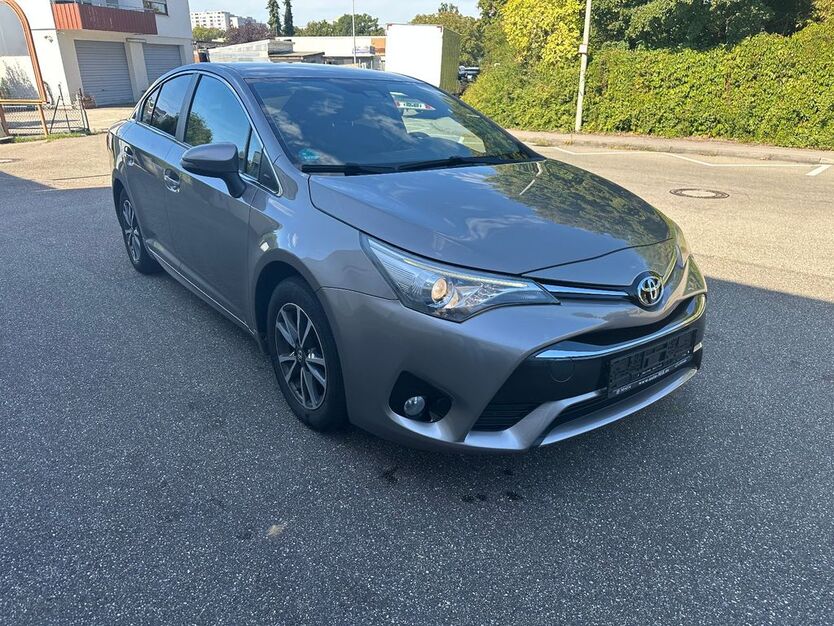 Toyota Avensis 147.000 km 12.800 € Möglingen/Ludwigsburg 71696