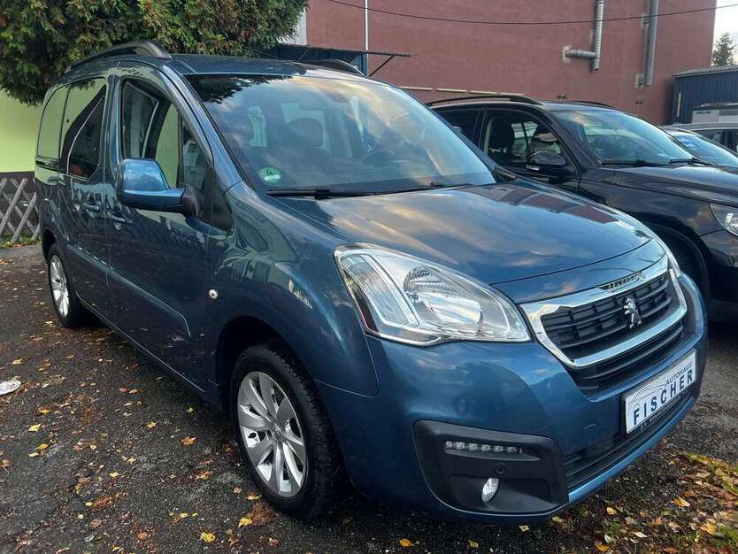 Peugeot Partner 118.000 km 8.999 € Stuttgart 70435