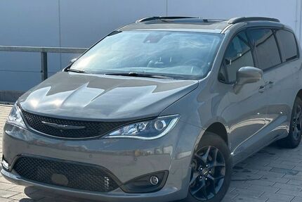 Chrysler Pacifica 91.351 km 26.800 &euro; Bietigheim-Bissingen 74321