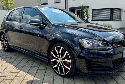 VW Golf 149.000 km 15.000 &euro; Magstadt 71106