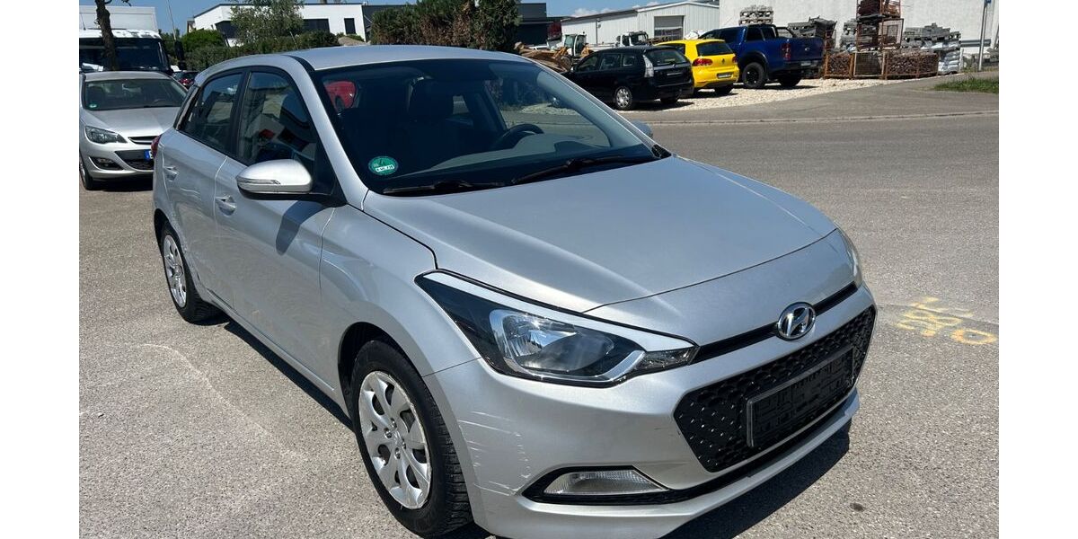 Hyundai i20 99.000 km 5.990 &euro; Waiblingen OT Hegnach 71334