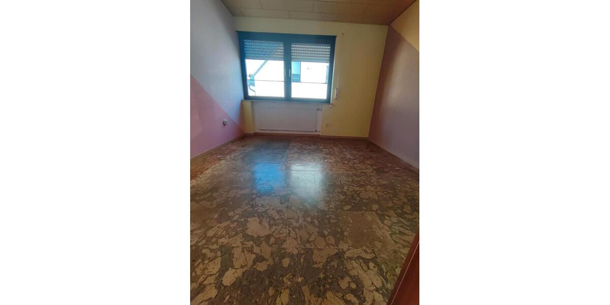 Doppelhaushälfte Leonberg - 6 Zimmer, 146 m&sup2;, 500.000&euro; | Angebot:27244478