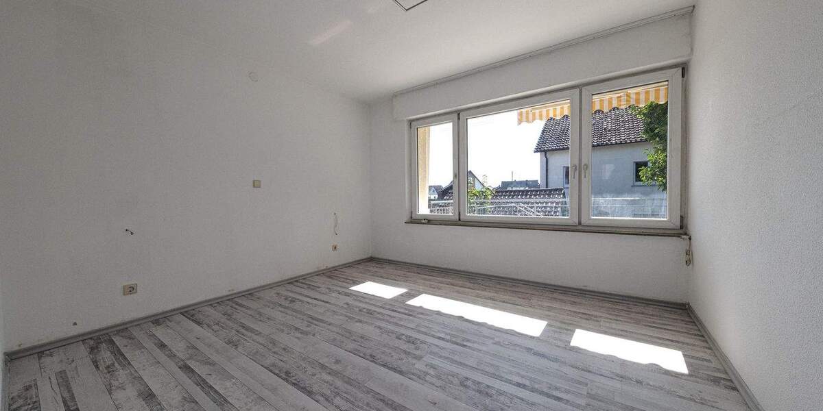 Mehrfamilienhaus, Wohnhaus Sindelfingen Darmsheim - 8 Zimmer, 193 m&sup2;, 749.000&euro; | Angebot:25694984