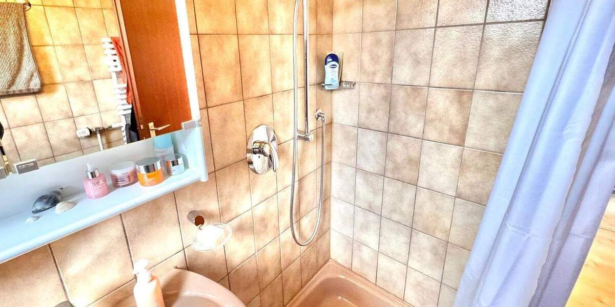 Etagenwohnung Gerlingen - 3 Zimmer, 75 m&sup2;, 329.000&euro; | Angebot:25706122