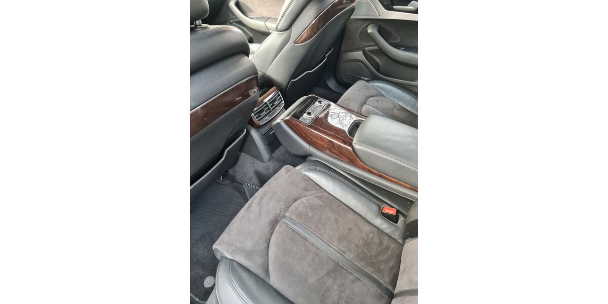 Audi A8 190.670 km 14.999 &euro; Esslingen 73734