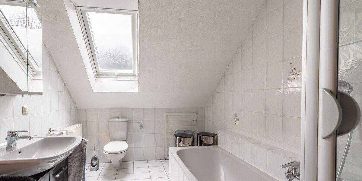 Einfamilienhaus Asperg - 7 Zimmer, 164 m&sup2;, 649.000&euro; | Angebot:24334220