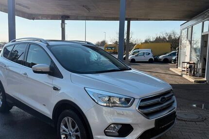 Ford Kuga 110.000 km 13.900 &euro; Asperg 71679