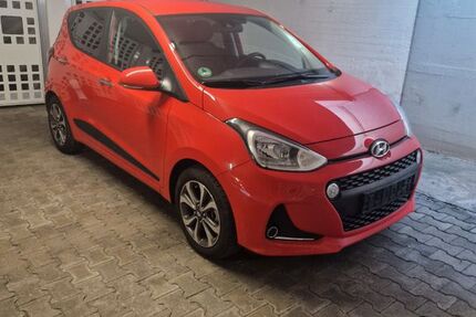 Hyundai i10 20.231 km 12.400 &euro; Böblingen 71032