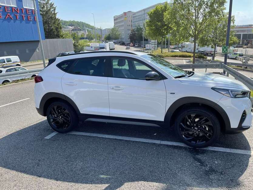 Hyundai TUCSON 44.500 km 21.900 € Stuttgart 70190