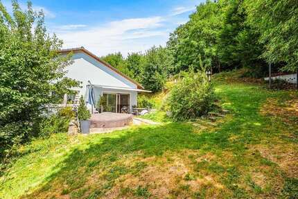 Haus zum Kaufen in Donaustauf 760.000 € 148 m²