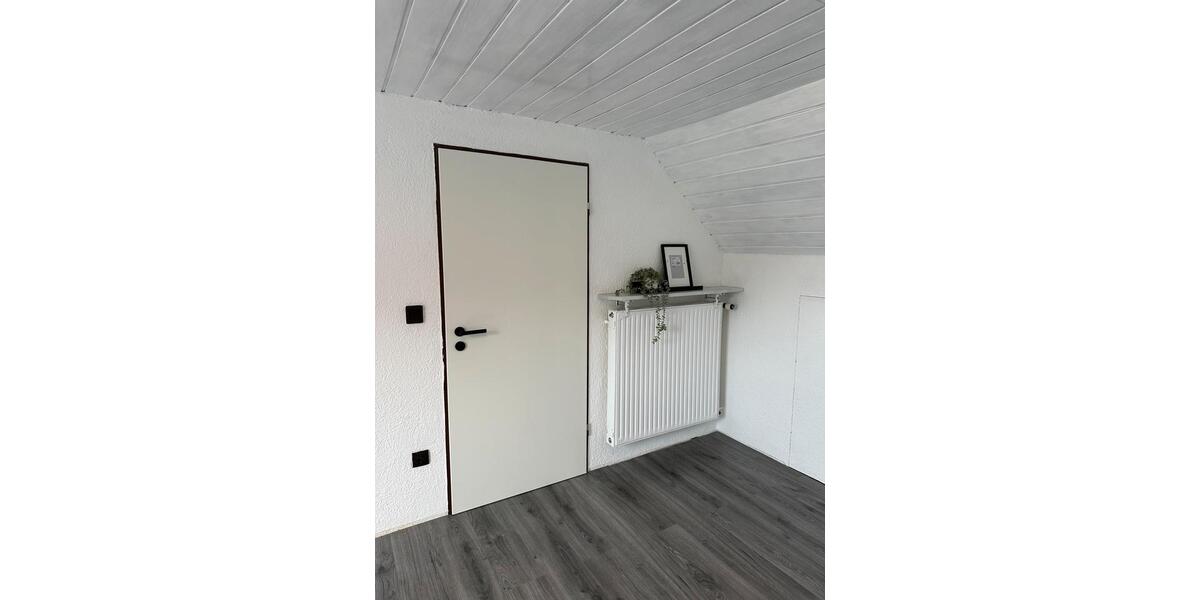 Etagenwohnung Mühlacker - 5 Zimmer, 25 m&sup2;, 33&euro; | Angebot:26682462