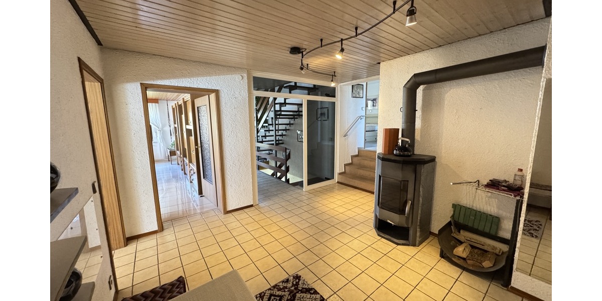 Freistehendes Haus mit Wärmepumpe in ruhiger, gehobener Lage von Lienzingen - Einfamilienhaus Mühlacker | Angebot:26505661