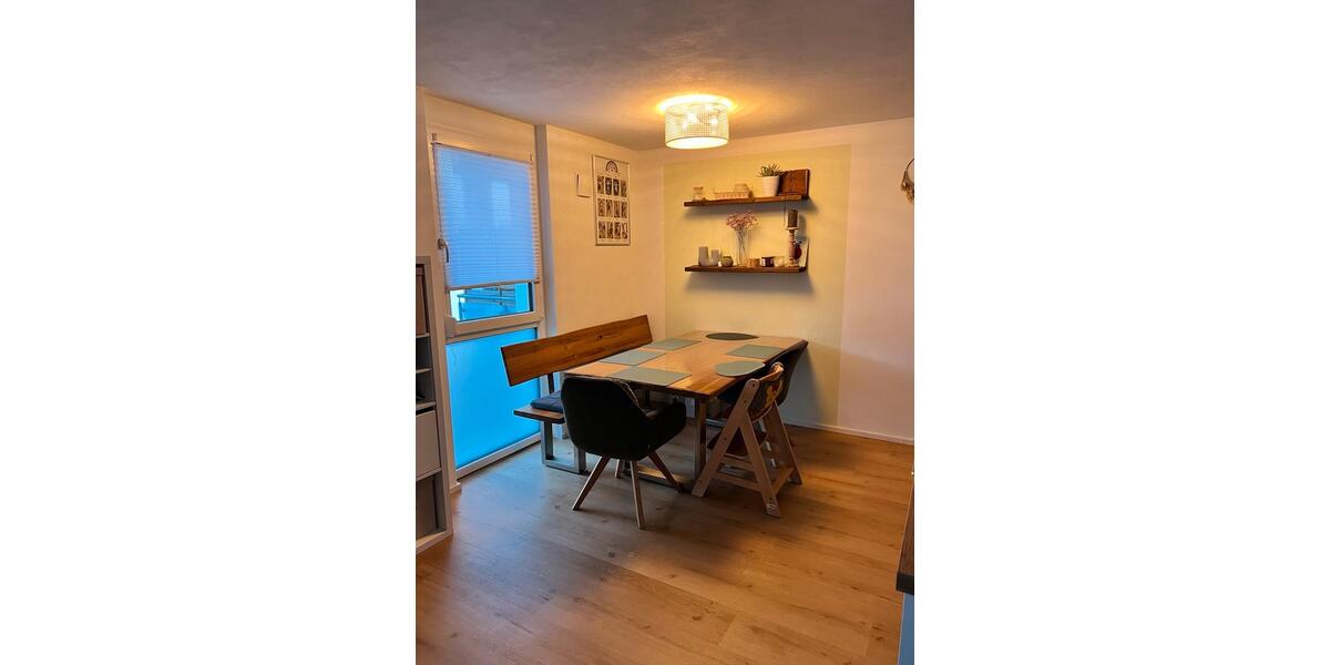Etagenwohnung Rottenburg am Neckar - 3.5 Zimmer, 83 m&sup2;, 385.000&euro; | Angebot:26447793