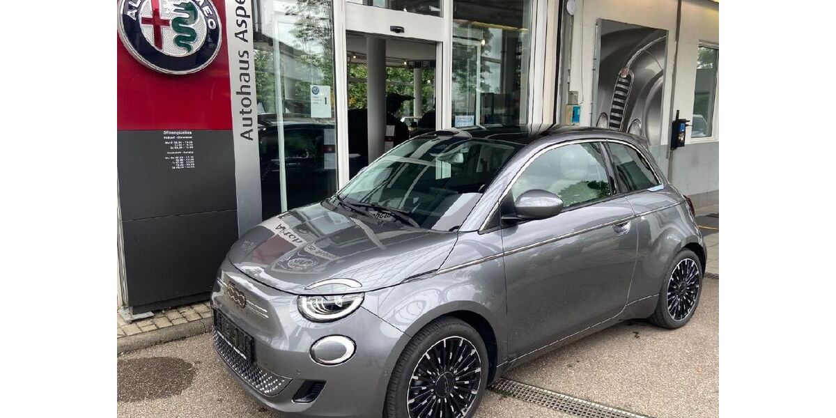 Fiat 500e 7.430 km 19.990 &euro; Asperg 71679