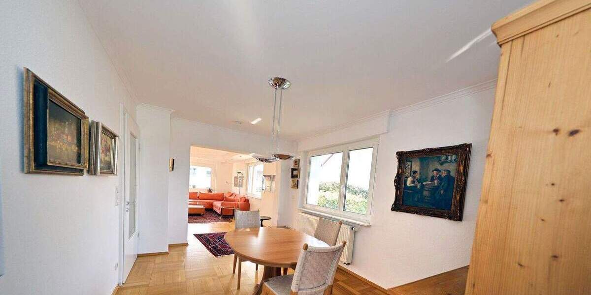 Etagenwohnung Leinfelden-Echterdingen Leinfelden - 4 Zimmer, 110 m&sup2;, 2.000&euro; | Angebot:24684199