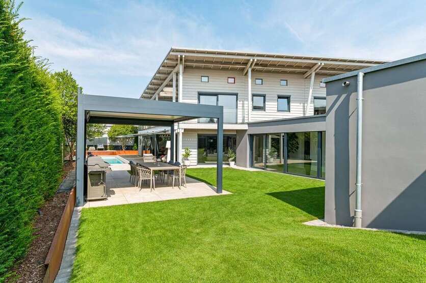 Haus zum Kaufen in Ammerbuch 2.750.000 € 580 m²