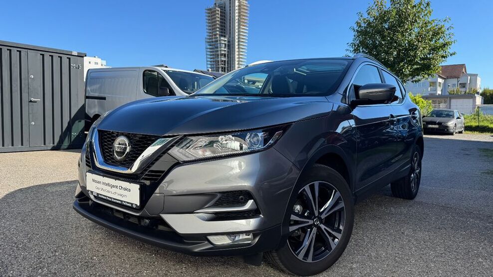 Nissan Qashqai 54.200 km 17.950 € Fellbach 70734