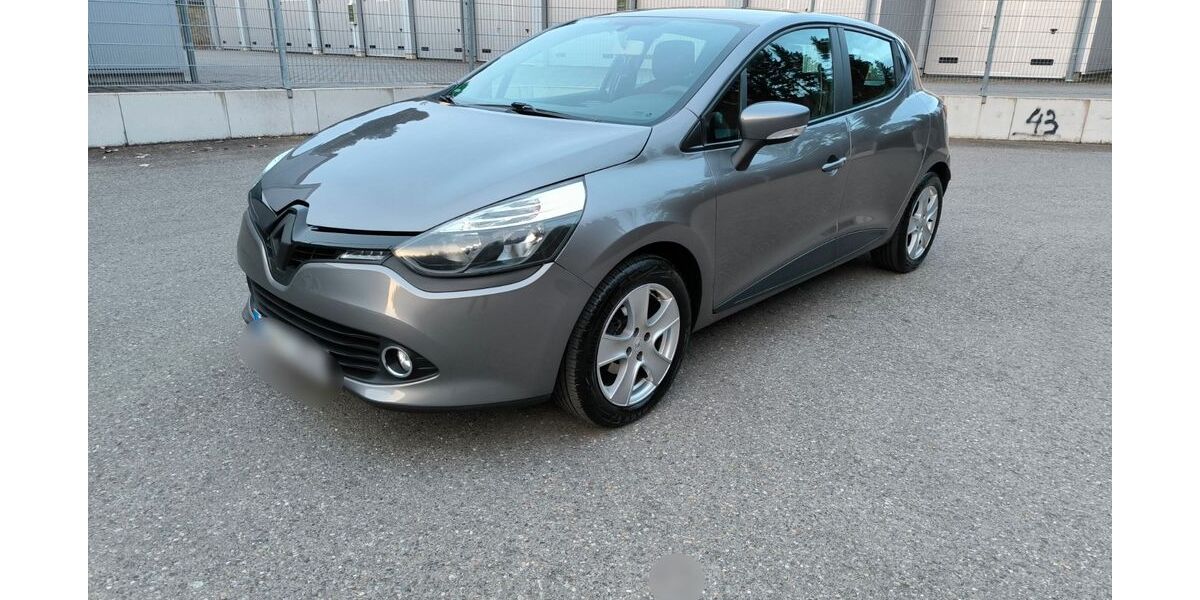 Renault Clio 146.000 km 6.200 &euro; Nagold 72202