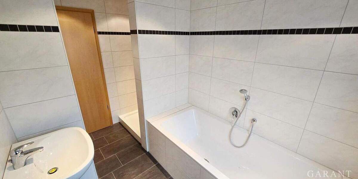 Mehrfamilienhaus, Wohnhaus Stuttgart Rohracker - 7 Zimmer, 198 m&sup2;, 1.000.000&euro; | Angebot:24836483