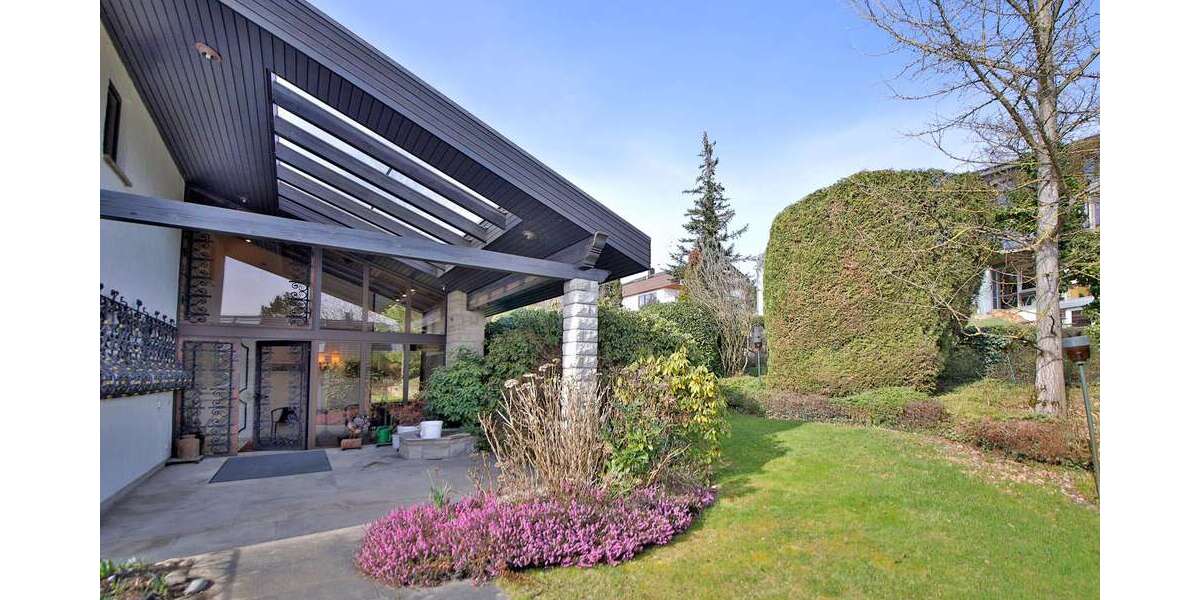 Einfamilienhaus Esslingen am Neckar Hegensberg - 8 Zimmer, 392 m&sup2;, 2.200.000&euro; | Angebot:25828430