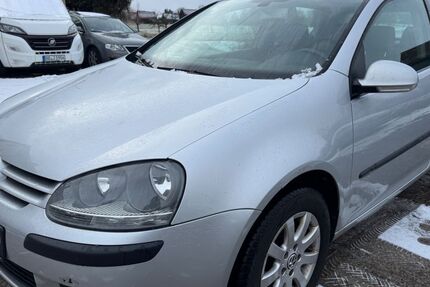 VW Golf 131.000 km 2.250 &euro; Sindelfingen/Stuttgart 71069