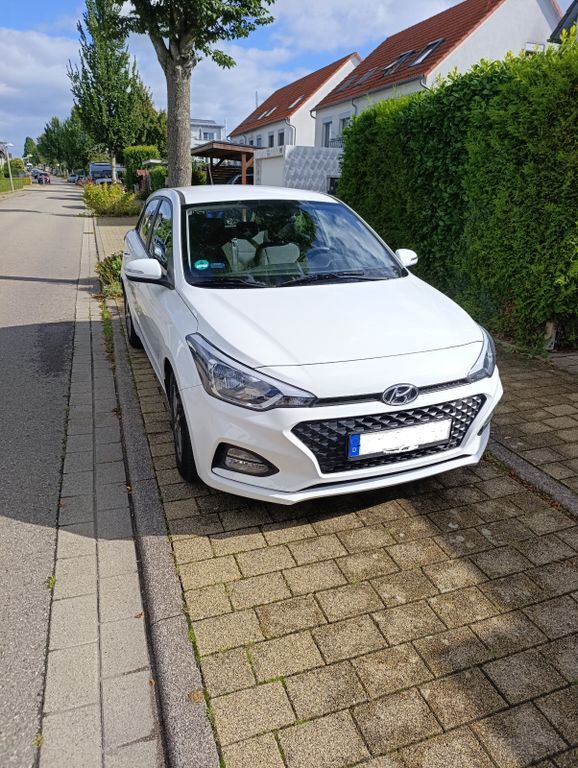 i20