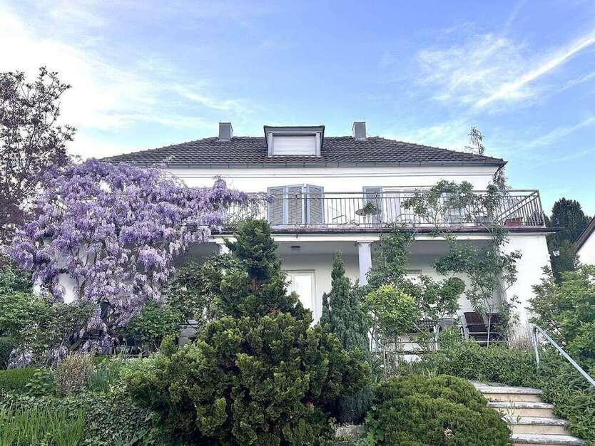 Haus zum Kaufen in Korntal-Münchingen 1.245.000 € 204.95 m²