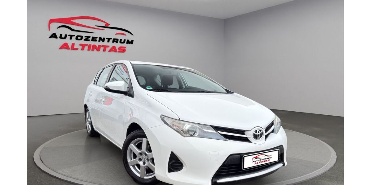 Toyota Auris 97.000 km 8.800 &euro; Holzgerlingen 71088