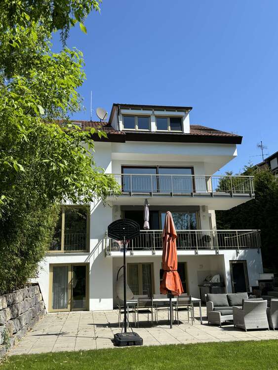 Haus zum Kaufen in Stuttgart 2.680.000 € 378 m²