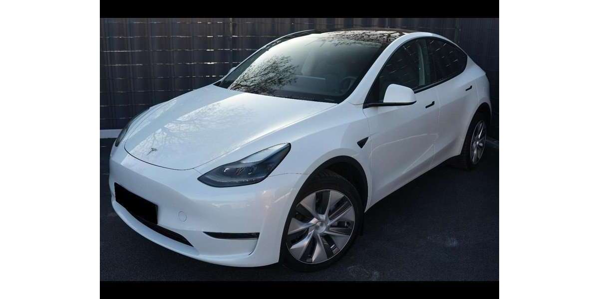 Tesla Model Y 32.956 km 20.000 &euro; Nufringen 71154